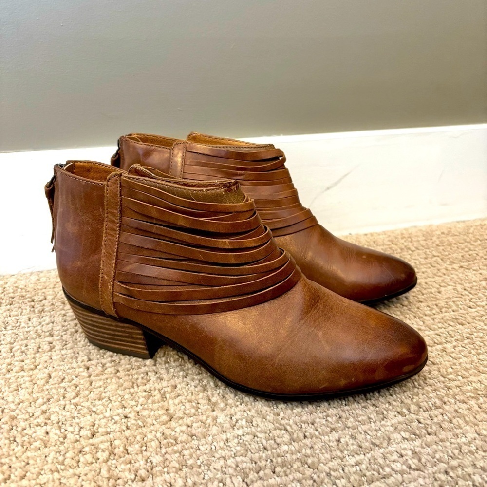 Clarks Spye Celeste Casual Ankle Boots Womens Size 9M Brown Leather Fringe Zip​